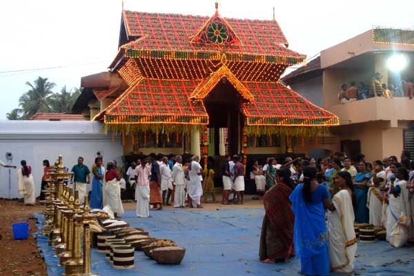 Arattupuzha-Pooram