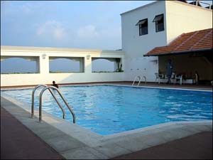The Residency Tower ,swimmingpool